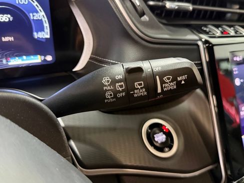 Certified 2025 Jeep Grand Cherokee Laredo X w/ Luxury Tech Group I AWD/4WD image 20