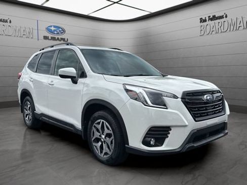 Used 2024 Subaru Forester Premium AWD/4WD image 2