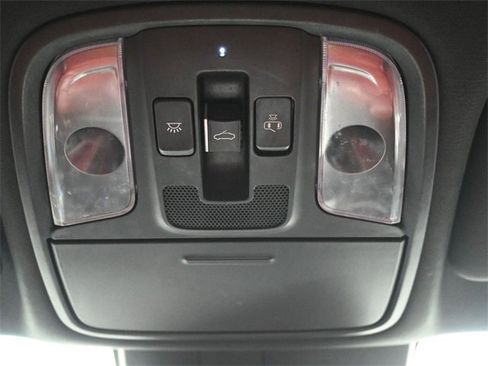 Used 2020 Kia Stinger GT2 image 18