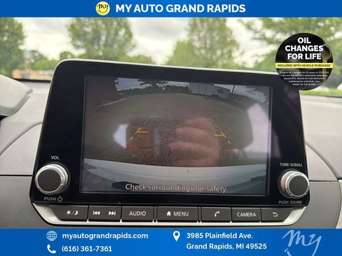 Used 2025 Nissan Altima 2.5 SV FWD image 22