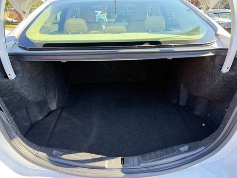 Used 2015 Ford Fusion SE w/ Equipment Group 202A image 11