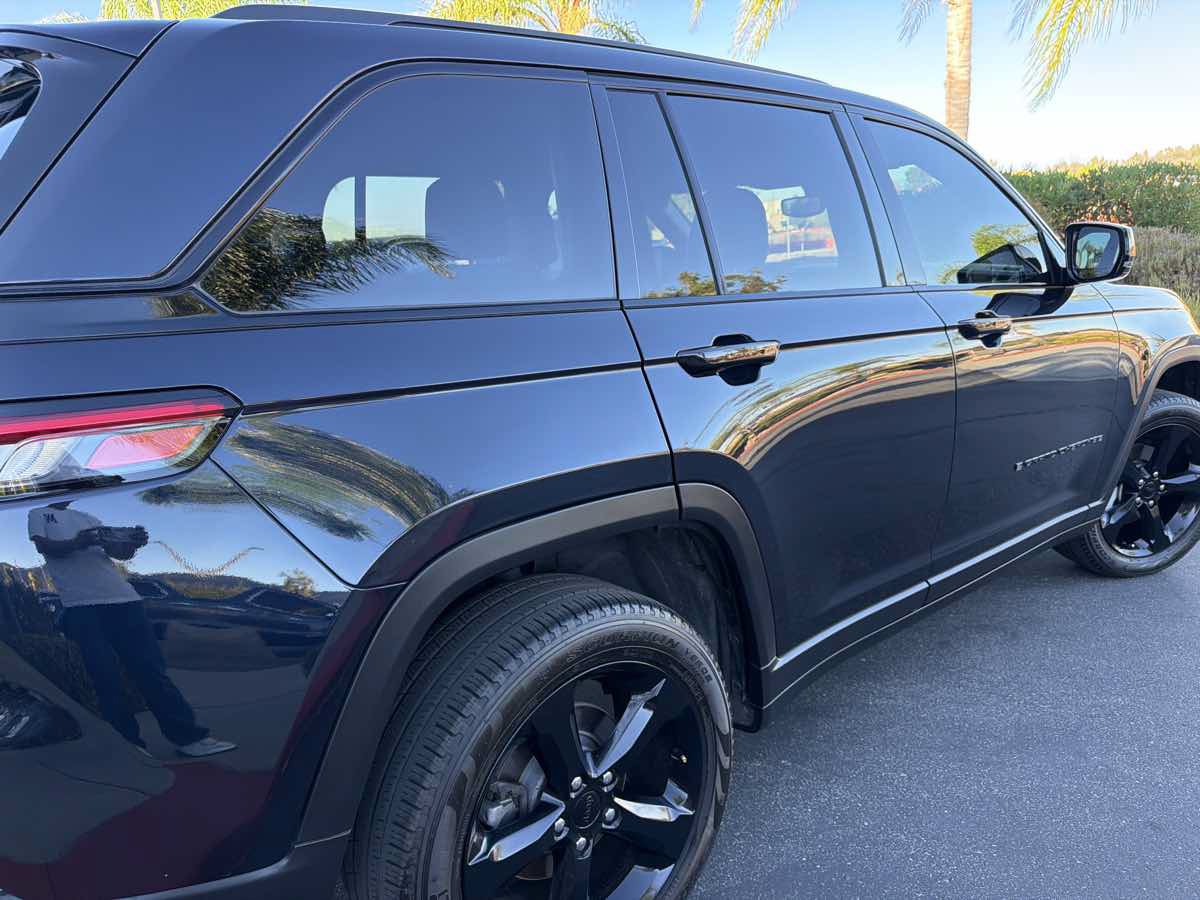 Used 2024 Jeep Grand Cherokee Limited w/ Black Appearance Package RWD image 20
