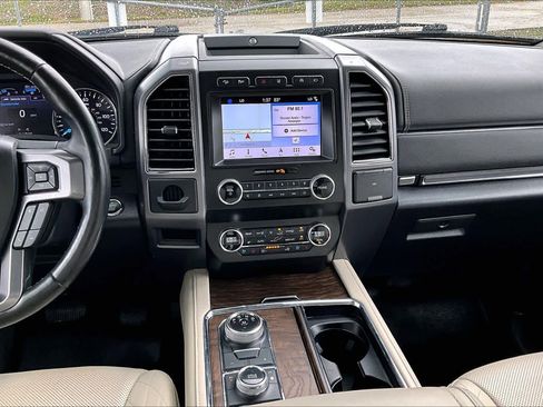 Used 2019 Ford Expedition Platinum AWD/4WD image 7