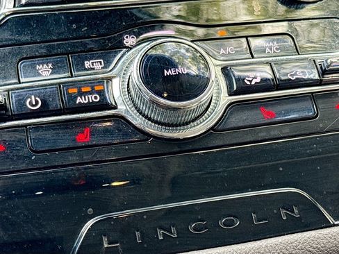 Used 2021 Lincoln Corsair FWD image 20