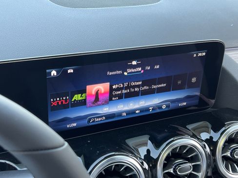 New 2026 Mercedes-Benz GLA 250 4MATIC image 16
