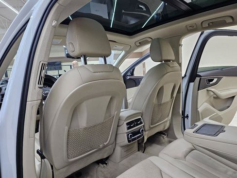 Used 2017 Audi Q7 3.0T Prestige w/ Prestige Package image 26