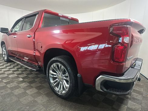 Used 2022 Chevrolet Silverado 1500 LTZ w/ LTZ Premium Package AWD/4WD image 5