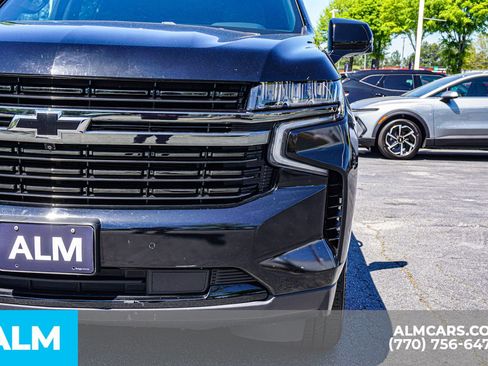 Used 2022 Chevrolet Suburban RST w/ Sport Performance Package AWD/4WD image 18