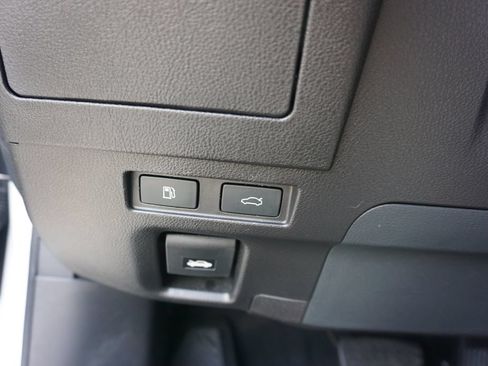 Used 2024 Lexus ES 350 w/ Premium Package FWD image 2