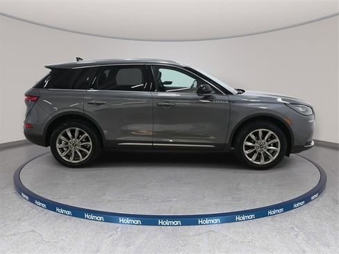 Used 2021 Lincoln Corsair AWD w/ Premium Package image 4