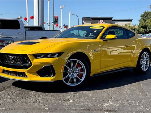 Used 2024 Ford Mustang GT Premium image 10