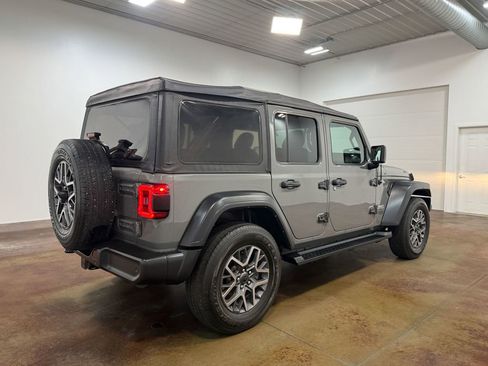 Used 2019 Jeep Wrangler Unlimited Sport S AWD/4WD image 34