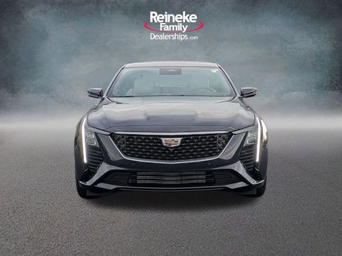 Used 2026 Cadillac CT5 Premium Luxury image 2