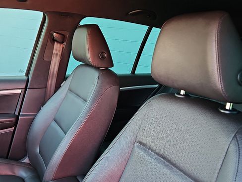 Used 2016 Volkswagen Tiguan R-Line image 7