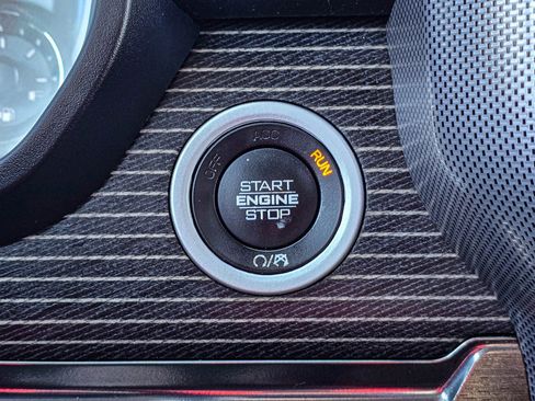 Used 2020 RAM 1500 Limited image 27