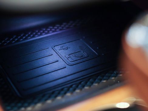 New 2025 Bentley Bentayga image 40