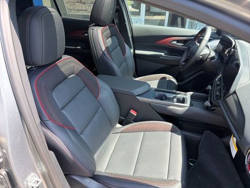 New 2025 Chevrolet Equinox EV RS w/ Convenience Package II AWD/4WD image 23