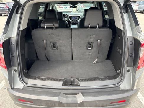 Used 2023 GMC Acadia SLT w/ Elevation Edition FWD image 27