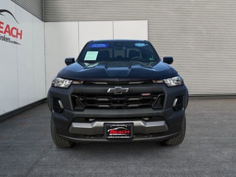 Used 2024 Chevrolet Colorado Trail Boss w/ Technology Package image 5