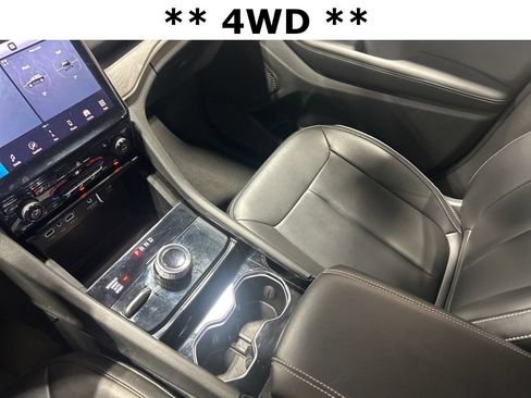 Used 2023 Jeep Grand Cherokee Limited w/ Black Appearance Package AWD/4WD image 6