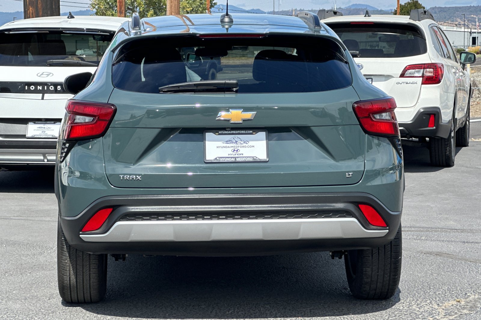 Used 2025 Chevrolet Trax LT FWD image 5