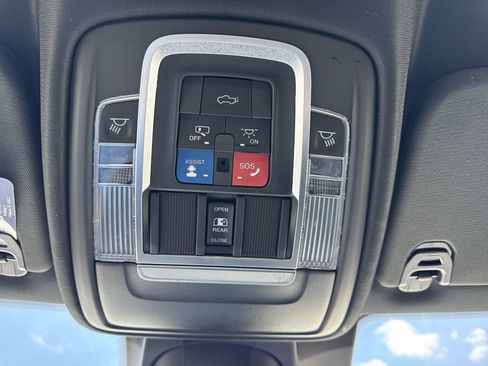 Used 2020 RAM 1500 Limited AWD/4WD image 32