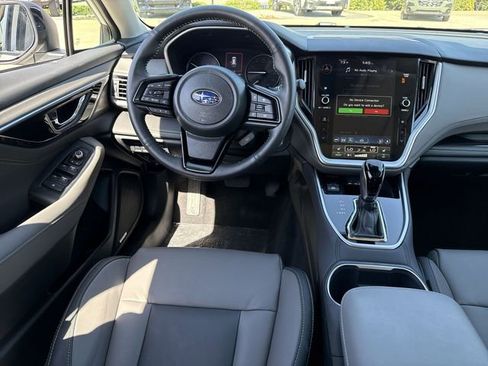 Used 2025 Subaru Outback Onyx Edition image 10