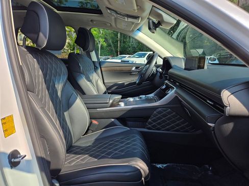 Used 2024 Genesis GV80 3.5T w/ Prestige Package AWD/4WD image 11