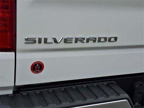 New 2026 Chevrolet Silverado 1500 LT image 18