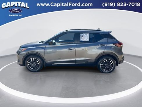 Used 2023 Nissan Kicks SR image 5
