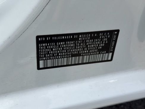 Used 2019 Volkswagen Jetta SEL w/ Cold Weather Package FWD image 20