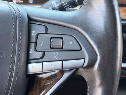Used 2022 Cadillac Escalade Sport Platinum AWD/4WD image 27