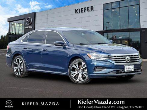 Used 2022 Volkswagen Passat 2.0T SE FWD image 1