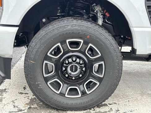 New 2026 Ford F350 Platinum AWD/4WD image 9