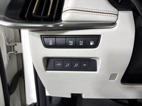 Used 2024 MAZDA CX-90 Plug-In Hybrid w/ Premium Plus AWD/4WD image 17