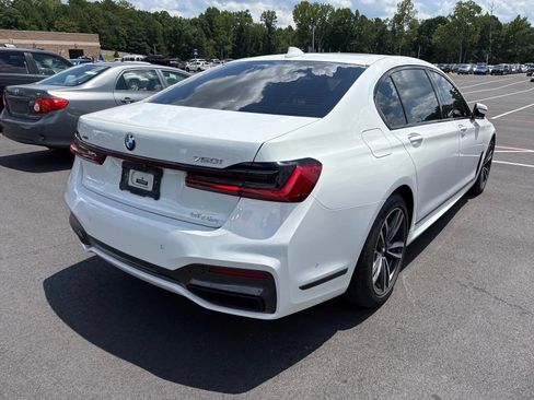 Used 2021 BMW 750i xDrive w/ Executive Package AWD/4WD image 2