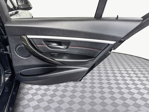 Used 2018 BMW 330i Sedan image 28