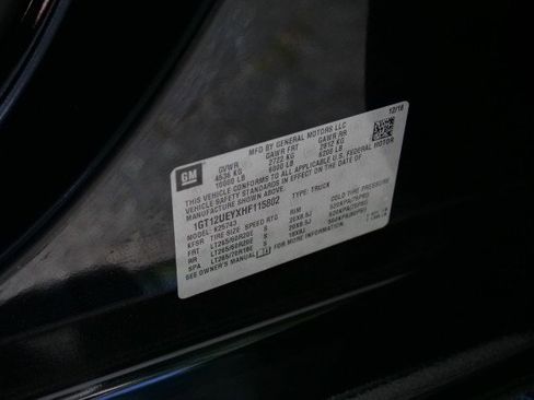 Used 2017 GMC Sierra 2500 Denali w/ Duramax Plus Package AWD/4WD image 40