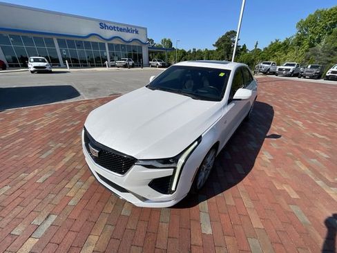 Used 2023 Cadillac CT4 Sport RWD image 2