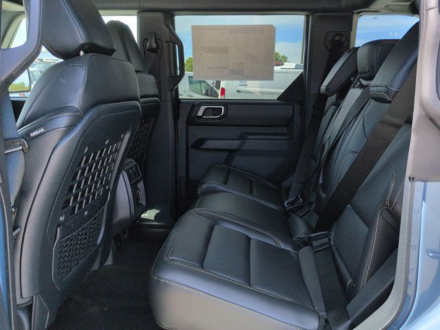 Used 2025 Ford Bronco Badlands AWD/4WD image 16