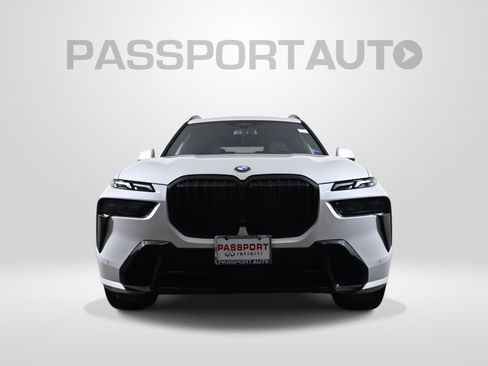 Used 2024 BMW X7 xDrive40i w/ M Sport Package AWD/4WD image 2