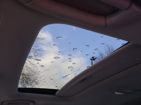 Used 2012 Hyundai Genesis 5.0 image 16