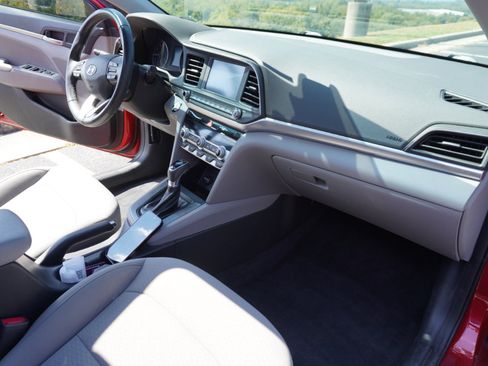 Used 2020 Hyundai Elantra Value Edition image 27