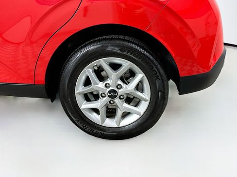 Used 2025 Kia Soul S FWD image 24