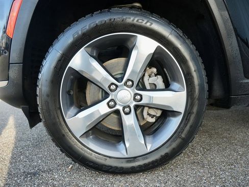 Used 2021 Jeep Grand Cherokee L Limited w/ Luxury Tech Group II image 36