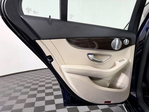 Used 2018 Mercedes-Benz C 300 4MATIC Sedan image 36