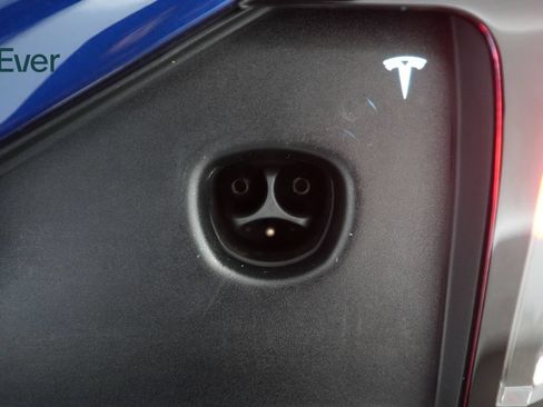 Used 2023 Tesla Model X AWD/4WD image 10