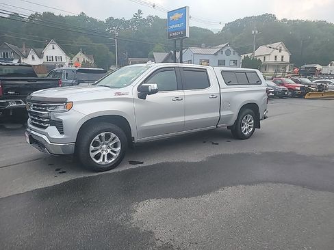 Certified 2022 Chevrolet Silverado 1500 LTZ w/ LTZ Convenience Package II image 1