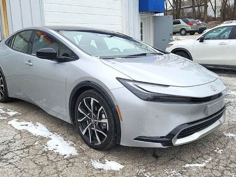 Used 2026 Toyota Prius Plug-In Hybrid image 6