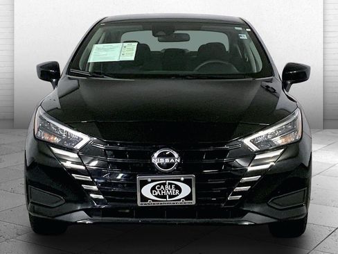Used 2025 Nissan Versa SV FWD image 2